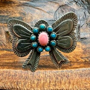 925 Silver Queen Conch & Kingman Turquoise Bow Cuff Bracelet